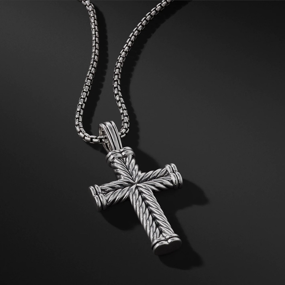 * DAVID YURMAN - Chevron Cross with Box Chain Necklace - Picture 3 of 13